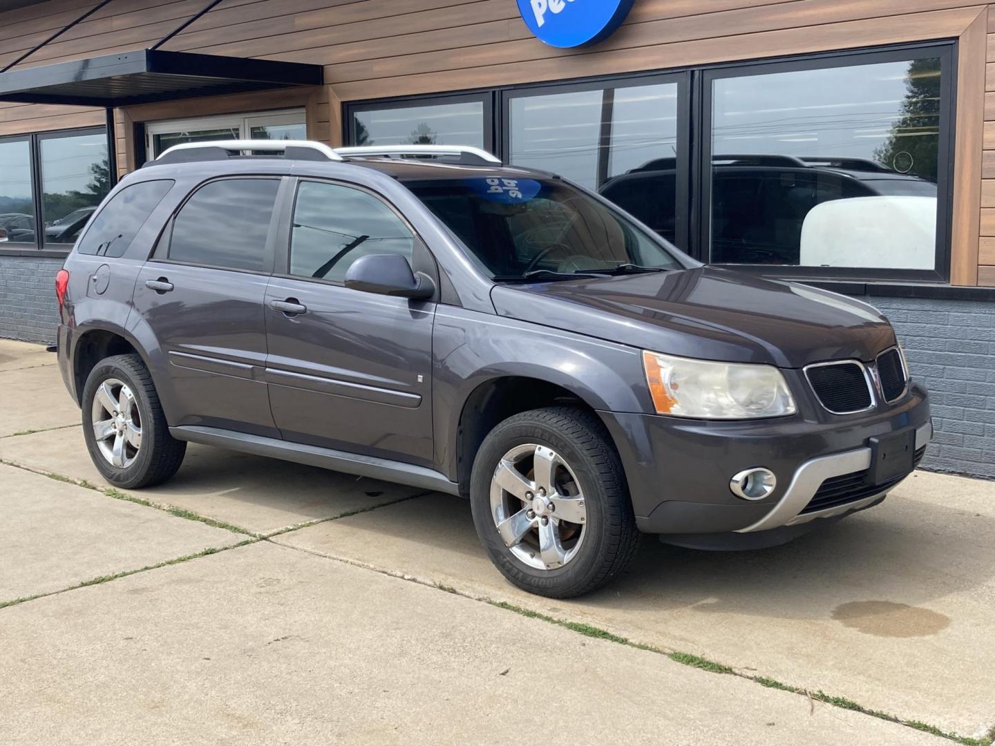 2008 Charcol Met Pontiac Torrent FWD (2CKDL33FX86) with an 3.4L V6 OHV 12V engine, 5-Speed Automatic transmission, located at 1800 South Ihm Blvd, Freeport, IL, 61032, (815) 232-5543, 42.278645, -89.607994 - Torrent Base 4D SUV FWD - Photo#0