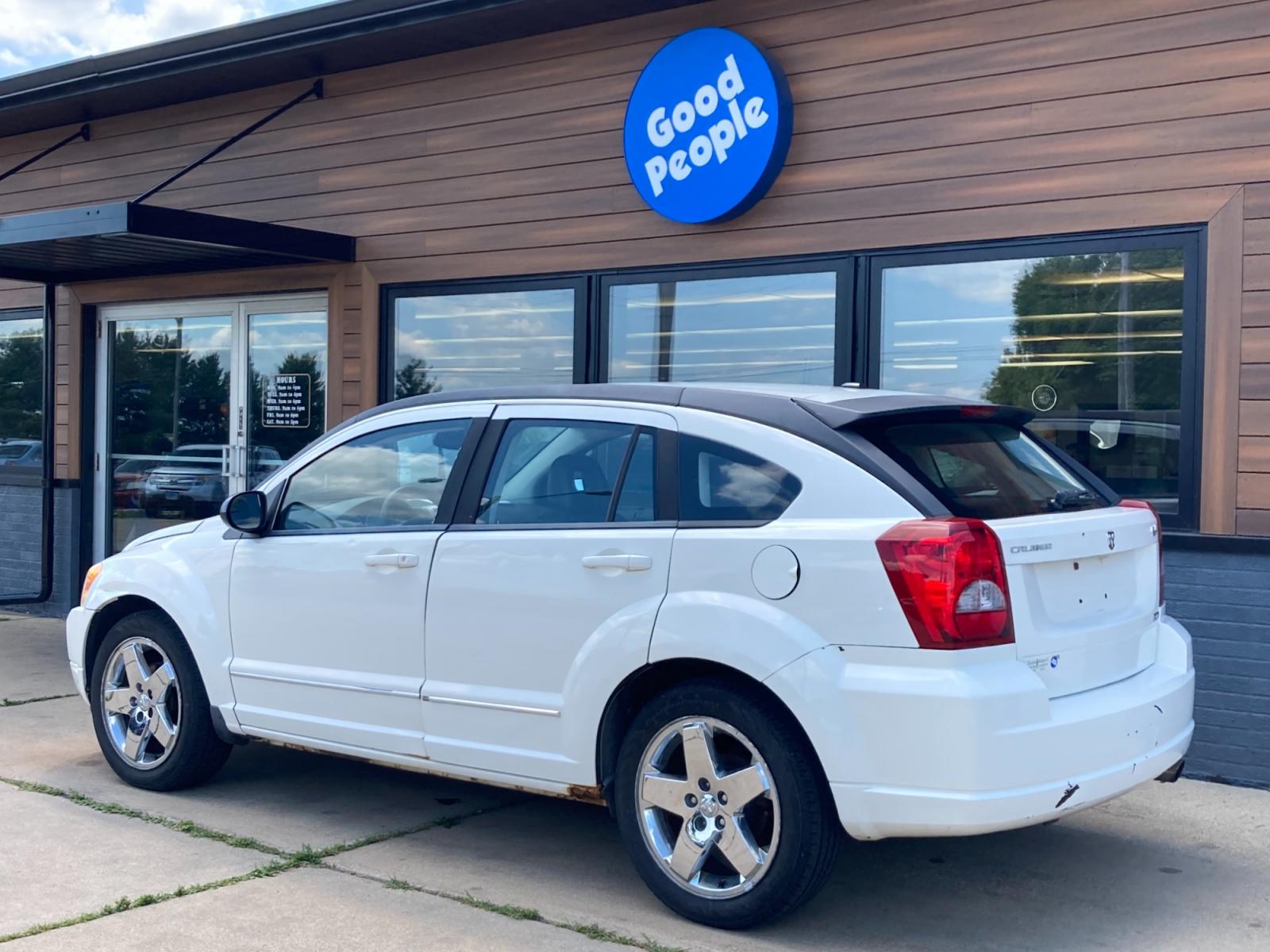 2008 Arctic White Dodge Caliber R/T AWD (1B3HE78K68D) with an 2.4L L4 DOHC 16V engine, CVT transmission, located at 1800 South Ihm Blvd, Freeport, IL, 61032, (815) 232-5543, 42.278645, -89.607994 - Photo #2