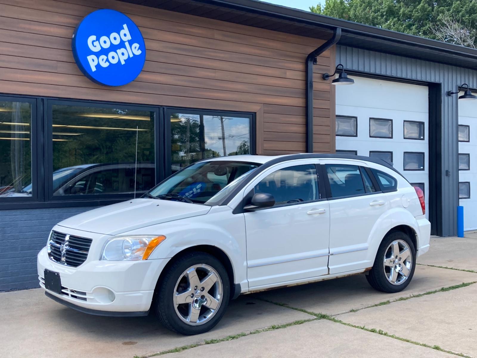 2008 Arctic White Dodge Caliber R/T AWD (1B3HE78K68D) with an 2.4L L4 DOHC 16V engine, CVT transmission, located at 1800 South Ihm Blvd, Freeport, IL, 61032, (815) 232-5543, 42.278645, -89.607994 - Photo #3