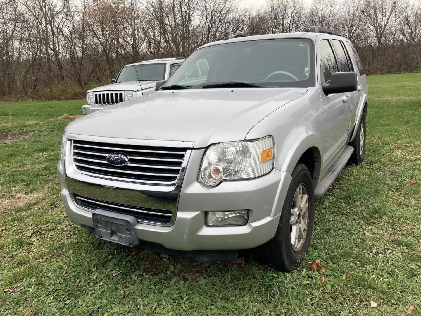 2010 Silver Met Ford Explorer XLT 4.0L 4WD (1FMEU7DE5AU) with an 4.0L V6 SOHC 16V engine, 5-Speed Automatic transmission, located at 1800 South Ihm Blvd, Freeport, IL, 61032, (815) 232-5543, 42.278645, -89.607994 - Explorer XLT 4D SUV 4WD - Photo#0
