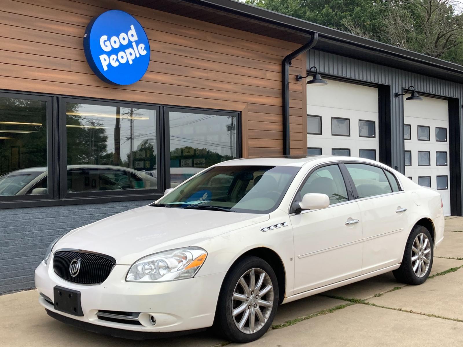 2006 Golden Whitw Met Buick Lucerne CXS (1G4HE57Y26U) with an 4.6L V8 DOHC 32V engine, 4-Speed Automatic Overdrive transmission, located at 1800 South Ihm Blvd, Freeport, IL, 61032, (815) 232-5543, 42.278645, -89.607994 - Photo #1