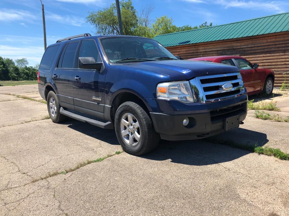 2007 Blue Jeans Met Ford Expedition XLT 4WD (1FMFU16517L) with an 5.4L V8 SOHC 16V engine, 6-Speed Automatic Overdrive transmission, located at 1800 South Ihm Blvd, Freeport, IL, 61032, (815) 232-5543, 42.278645, -89.607994 - Expedition XLT 4D SUV 4WD - Photo #0