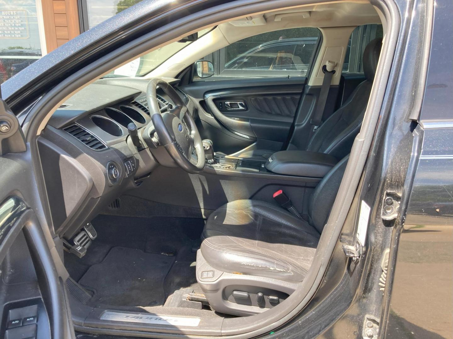 2011 Black Met Ford Taurus SHO FWD (1FAHP2KT5BG) with an 3.5L V6 DOHC 24V engine, 6-Speed Automatic transmission, located at 1800 South Ihm Blvd, Freeport, IL, 61032, (815) 232-5543, 42.278645, -89.607994 - Photo#5