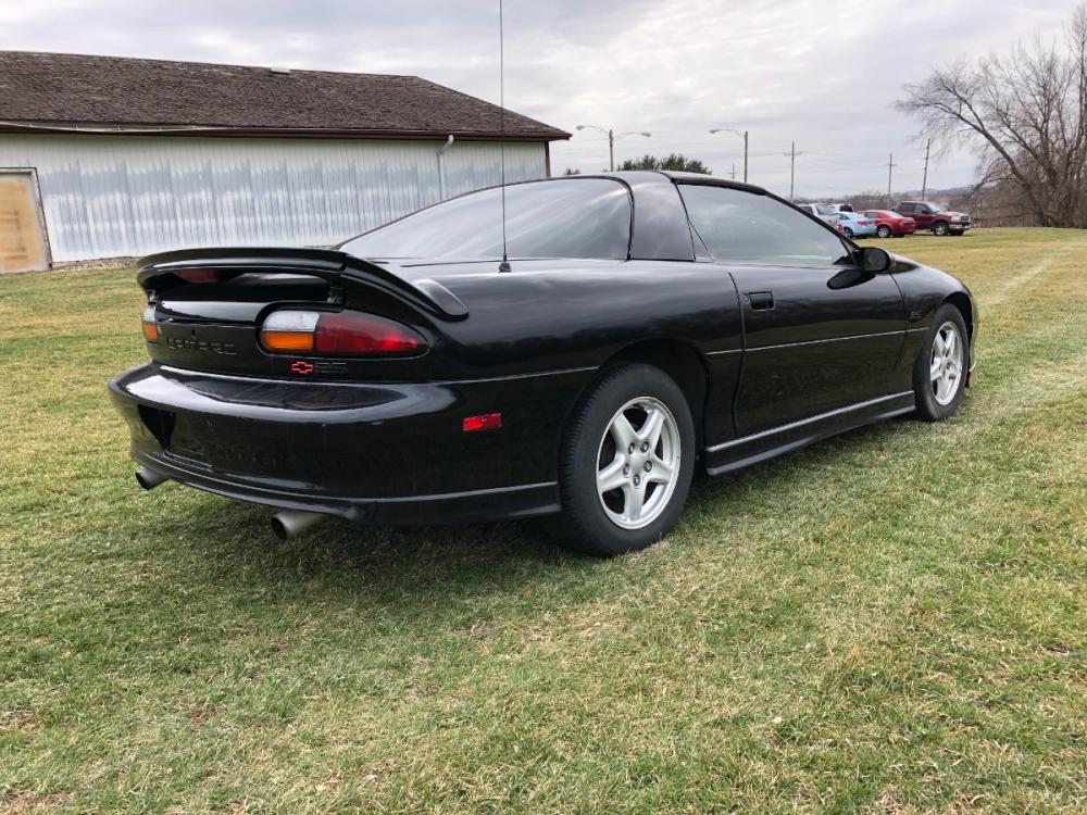 1997 Black Chevrolet Camaro Coupe (2G1FP22K9V2) with an 3.8L V6 OHV 12V engine, A transmission, located at 1800 South Ihm Blvd, Freeport, IL, 61032, (815) 232-5543, 42.278645, -89.607994 - Photo #2