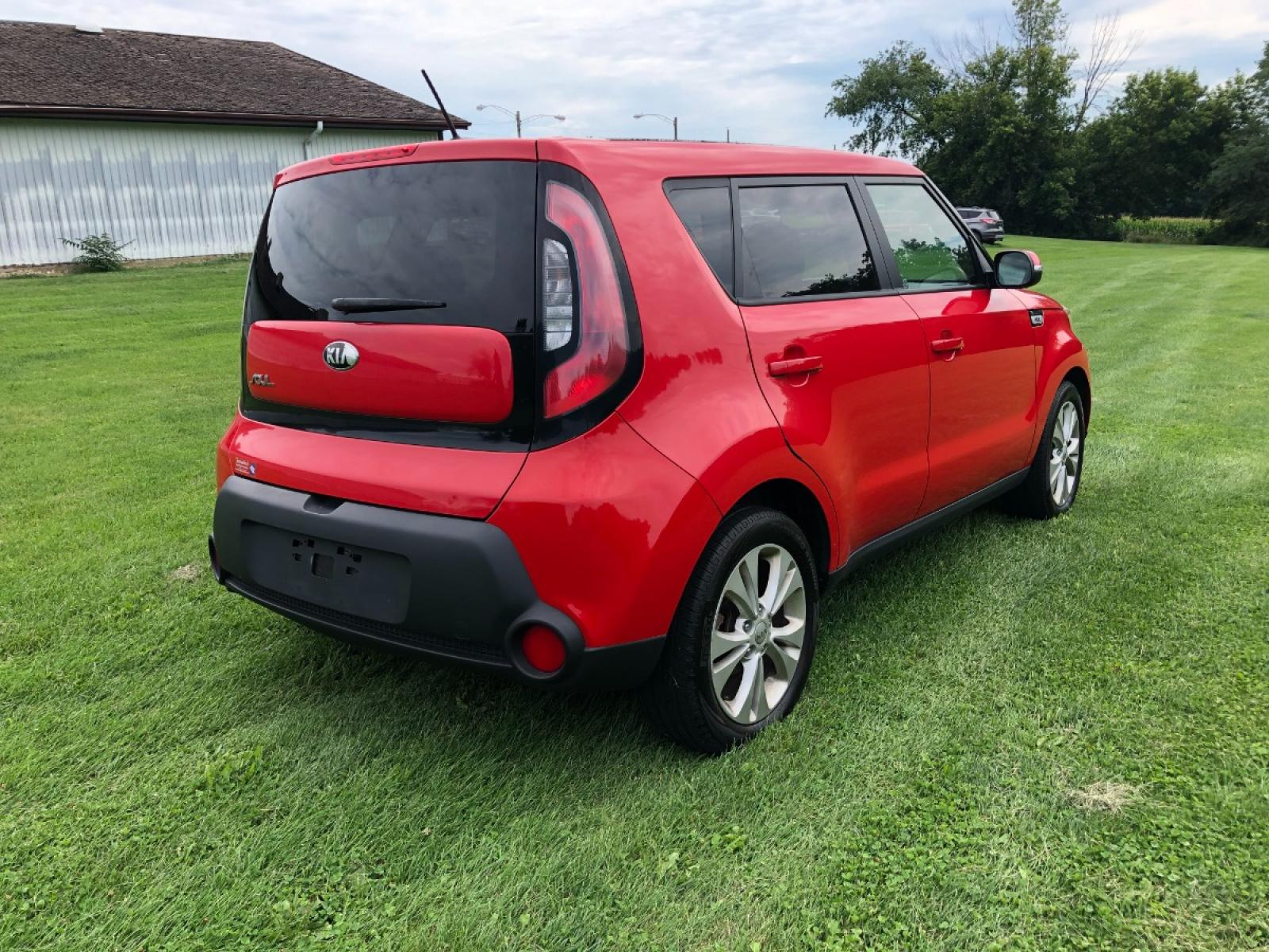 2014 Lipstick Red Kia Soul + (KNDJP3A55E7) with an 2.0L L4 DOHC 16V engine, 6-Speed Automatic transmission, located at 1800 South Ihm Blvd, Freeport, IL, 61032, (815) 232-5543, 42.278645, -89.607994 - Soul + 4D Wagon - Photo #2