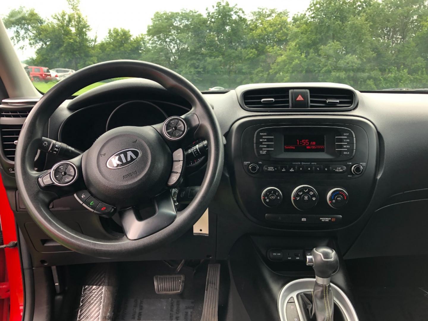 2014 Lipstick Red Kia Soul + (KNDJP3A55E7) with an 2.0L L4 DOHC 16V engine, 6-Speed Automatic transmission, located at 1800 South Ihm Blvd, Freeport, IL, 61032, (815) 232-5543, 42.278645, -89.607994 - Soul + 4D Wagon - Photo#5