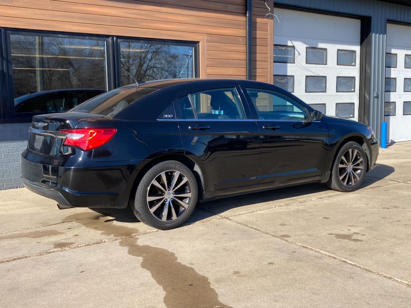 2014 Jet Black Chrysler 200 Touring (1C3CCBBB0EN) with an 2.4L L4 DOHC 16V engine, 6-Speed Automatic transmission, located at 1800 South Ihm Blvd, Freeport, IL, 61032, (815) 232-5543, 42.278645, -89.607994 - 200 Touring 4D Sedan - Photo#1