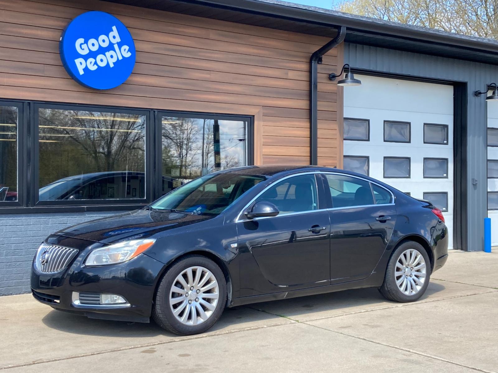 2011 Carbon Black Buick Regal CXL - 1XL (W04GN5EC3B1) with an 2.4L L4 DOHC 16V engine, 6-Speed Automatic transmission, located at 1800 South Ihm Blvd, Freeport, IL, 61032, (815) 232-5543, 42.278645, -89.607994 - Photo #3