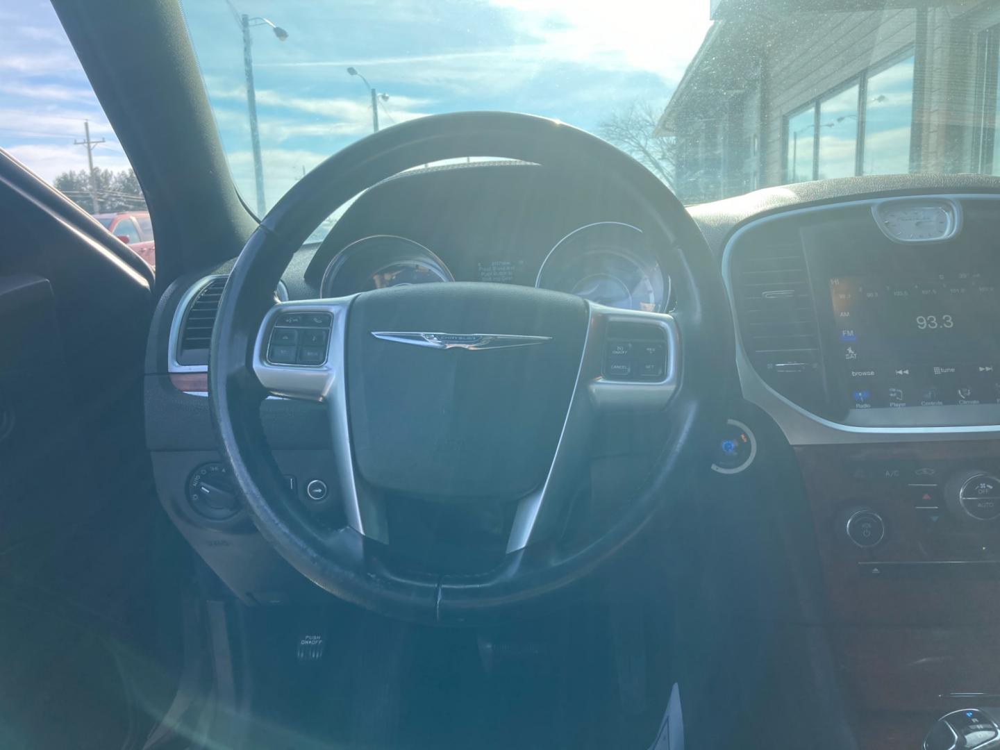 2013 Billitt Silver Chrysler 300 RWD (2C3CCAAG6DH) with an 3.6L V6 SOHC 24V engine, 8-Speed Automatic transmission, located at 1800 South Ihm Blvd, Freeport, IL, 61032, (815) 232-5543, 42.278645, -89.607994 - Photo#6