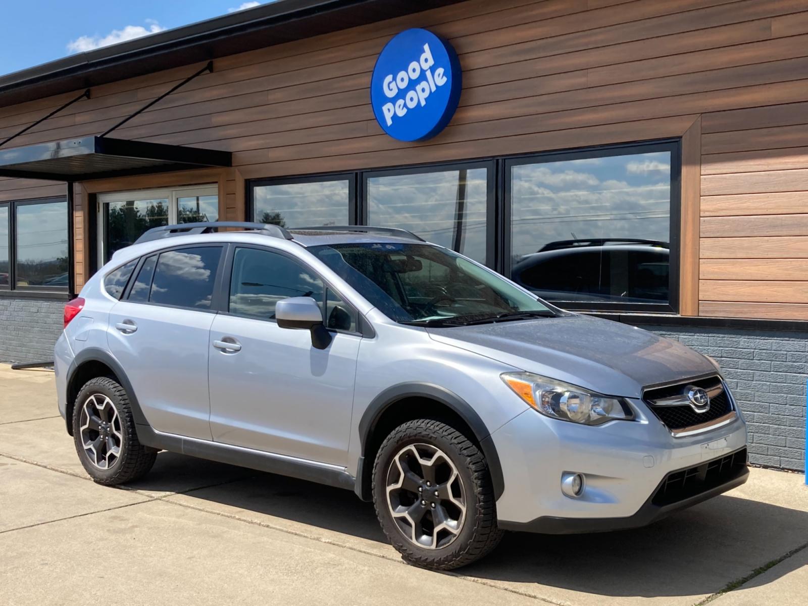 2014 Ice Silver Met. Subaru XV Crosstrek 2.0 Limited (JF2GPAKC3E8) with an 2.0L L4 DOHC 16V engine, Continuously Variable Transmission transmission, located at 1800 South Ihm Blvd, Freeport, IL, 61032, (815) 232-5543, 42.278645, -89.607994 - Photo #0