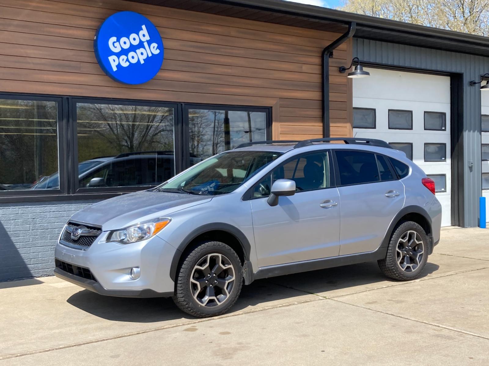 2014 Ice Silver Met. Subaru XV Crosstrek 2.0 Limited (JF2GPAKC3E8) with an 2.0L L4 DOHC 16V engine, Continuously Variable Transmission transmission, located at 1800 South Ihm Blvd, Freeport, IL, 61032, (815) 232-5543, 42.278645, -89.607994 - XV Crosstrek Limited 4D Wagon - Photo #3