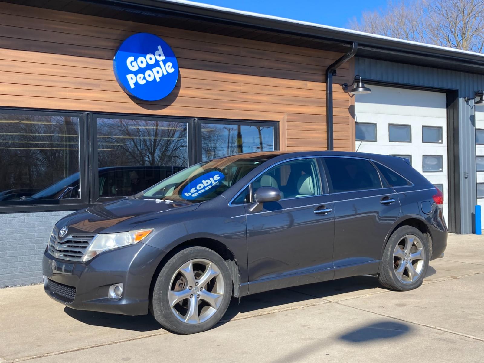 2009 Magnetic Gray Met Toyota Venza 4X4 V6 (4T3BK11A59U) with an 3.5L V6 DOHC 24V engine, 6-Speed Automatic transmission, located at 1800 South Ihm Blvd, Freeport, IL, 61032, (815) 232-5543, 42.278645, -89.607994 - Photo #3