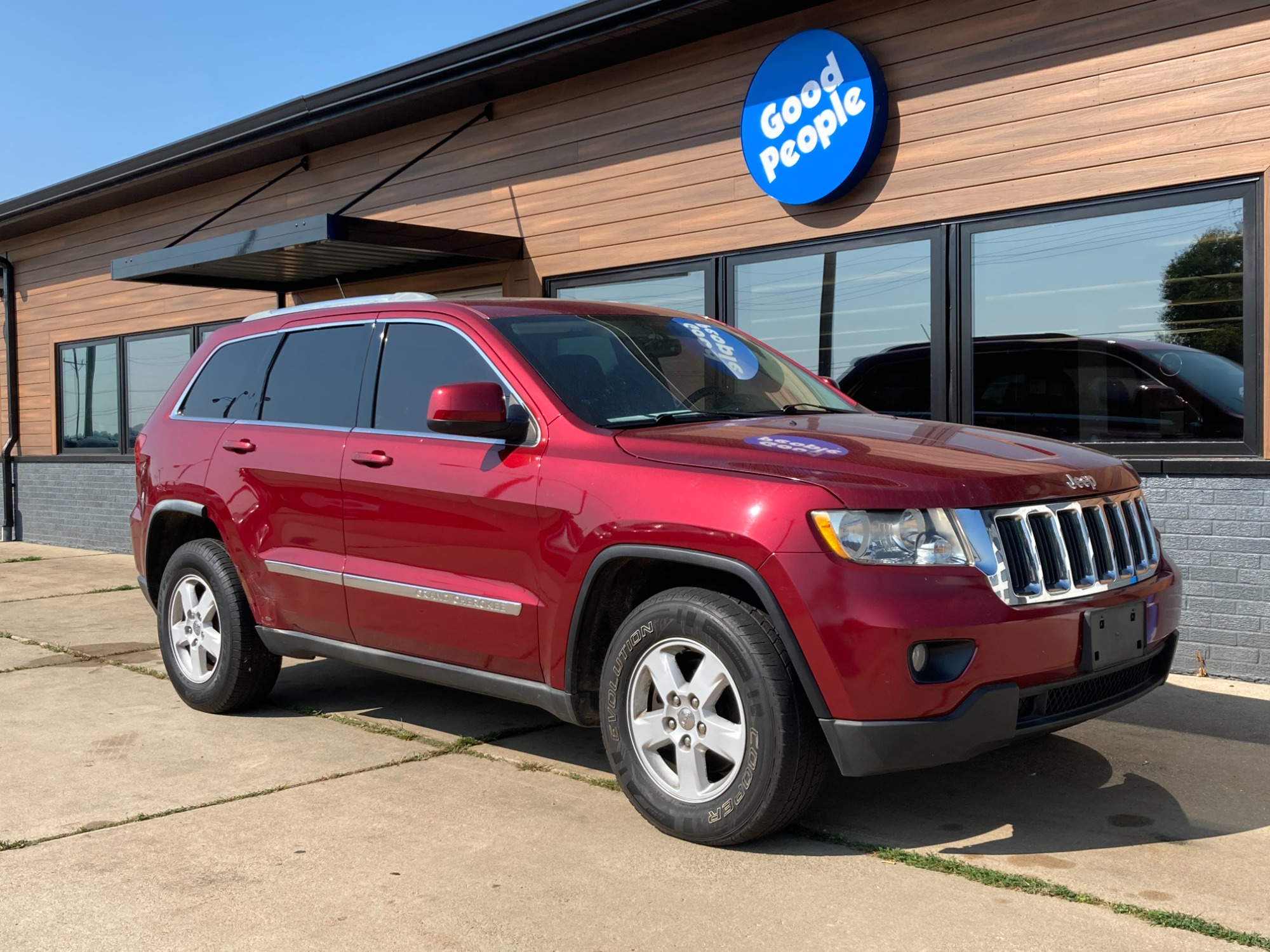 photo of 2012 Jeep Grand Cherokee SPORT UTILITY 4-DR