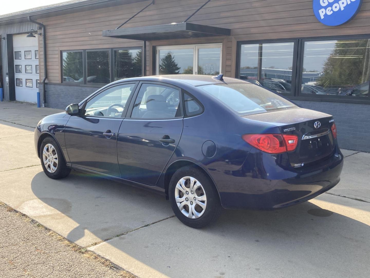 2010 Hyundai Elantra GLS's photo