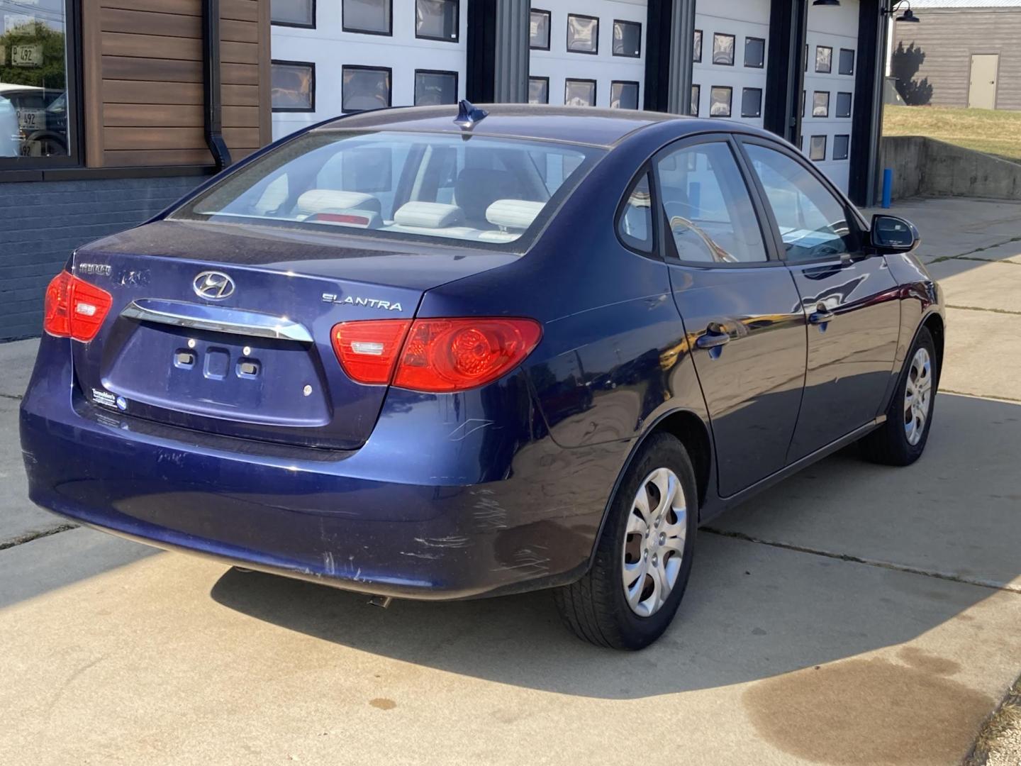 2010 Dark Blue Hyundai Elantra GLS (KMHDU4AD8AU) with an 2.0L L4 DOHC 16V engine, located at 1800 South Ihm Blvd, Freeport, IL, 61032, (815) 232-5543, 42.278645, -89.607994 - Photo#8