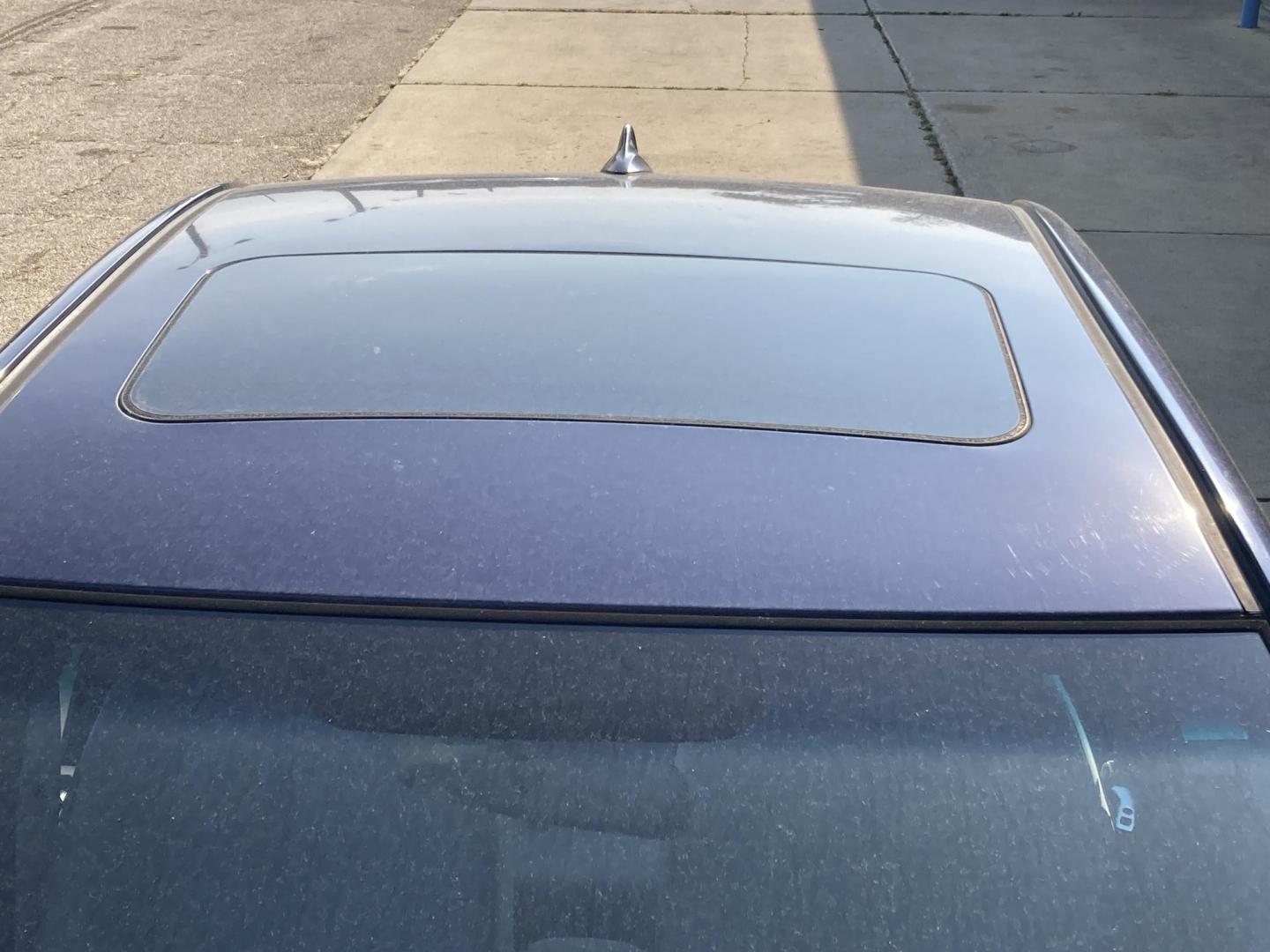 2010 Dark Blue Hyundai Elantra GLS (KMHDU4AD8AU) with an 2.0L L4 DOHC 16V engine, located at 1800 South Ihm Blvd, Freeport, IL, 61032, (815) 232-5543, 42.278645, -89.607994 - Photo#9