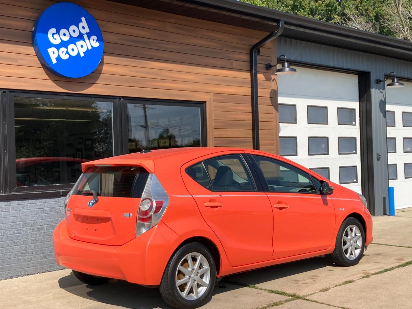 2012 Habanero Toyota Prius c One (JTDKDTB37C1) with an 1.5L L4 DOHC 16V HYBRID engine, Continuously Variable Transmission transmission, located at 1800 South Ihm Blvd, Freeport, IL, 61032, (815) 232-5543, 42.278645, -89.607994 - Photo#1