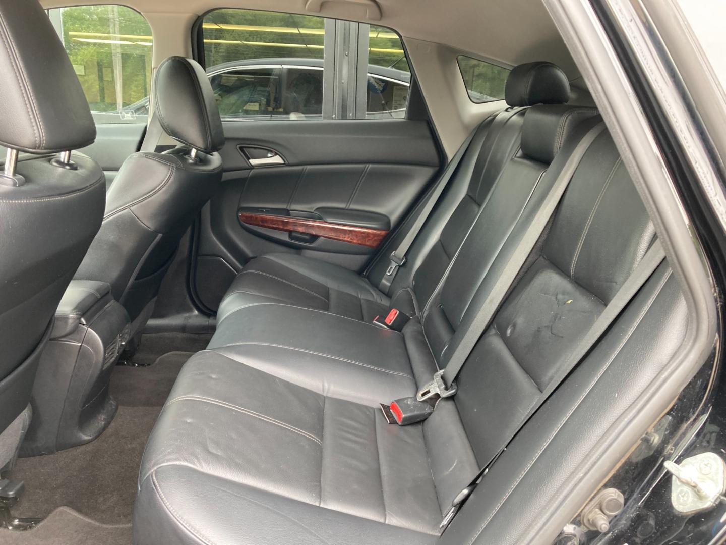 2012 Crystal Black Honda Accord Crosstour EX-L V-6 4WD w/ Navigation (5J6TF2H51CL) with an 3.5L V6 SOHC 24V engine, 5-Speed Automatic transmission, located at 1800 South Ihm Blvd, Freeport, IL, 61032, (815) 232-5543, 42.278645, -89.607994 - Photo#8