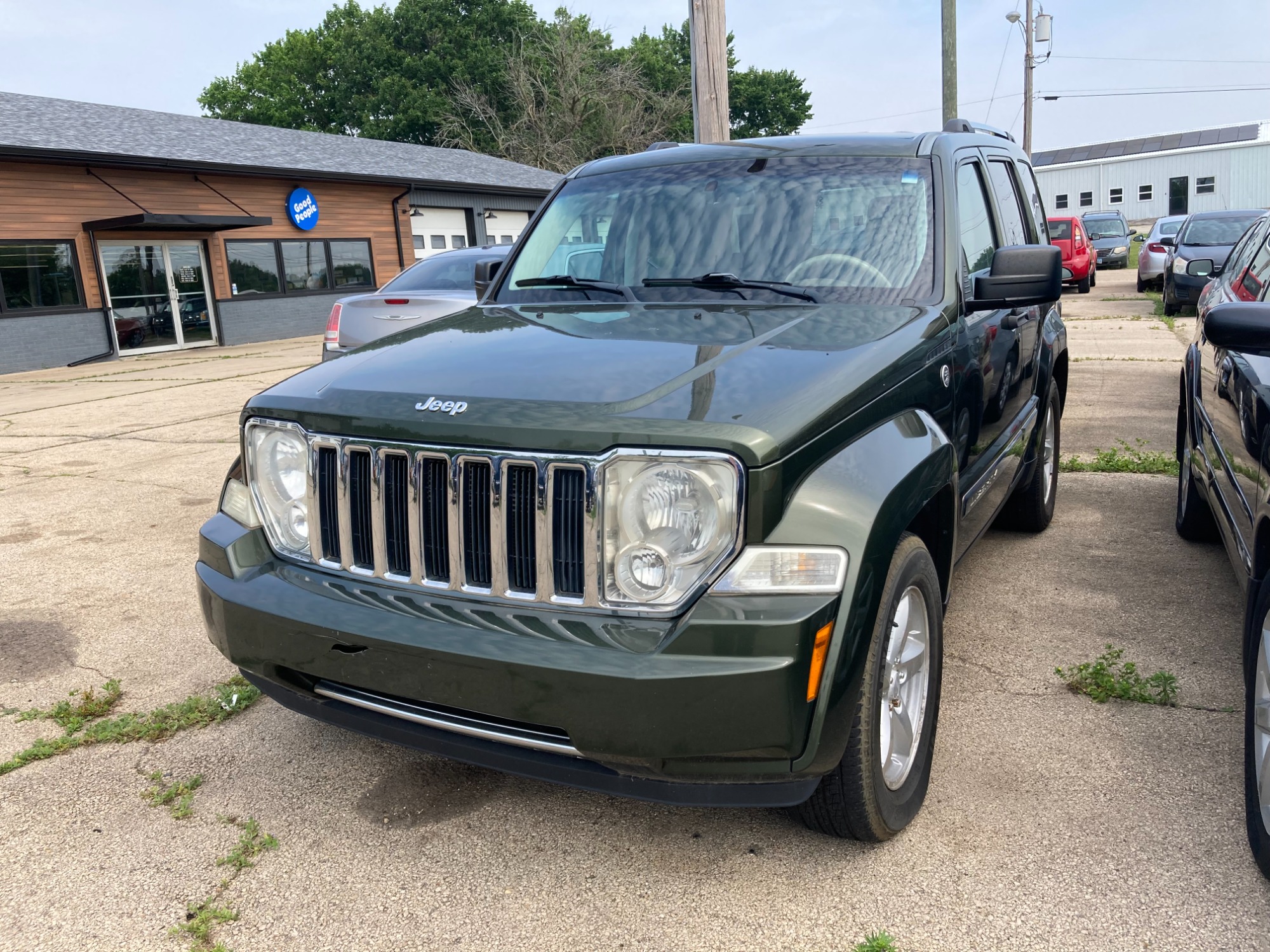 photo of 2008 Jeep Liberty SPORT UTILITY 4-DR