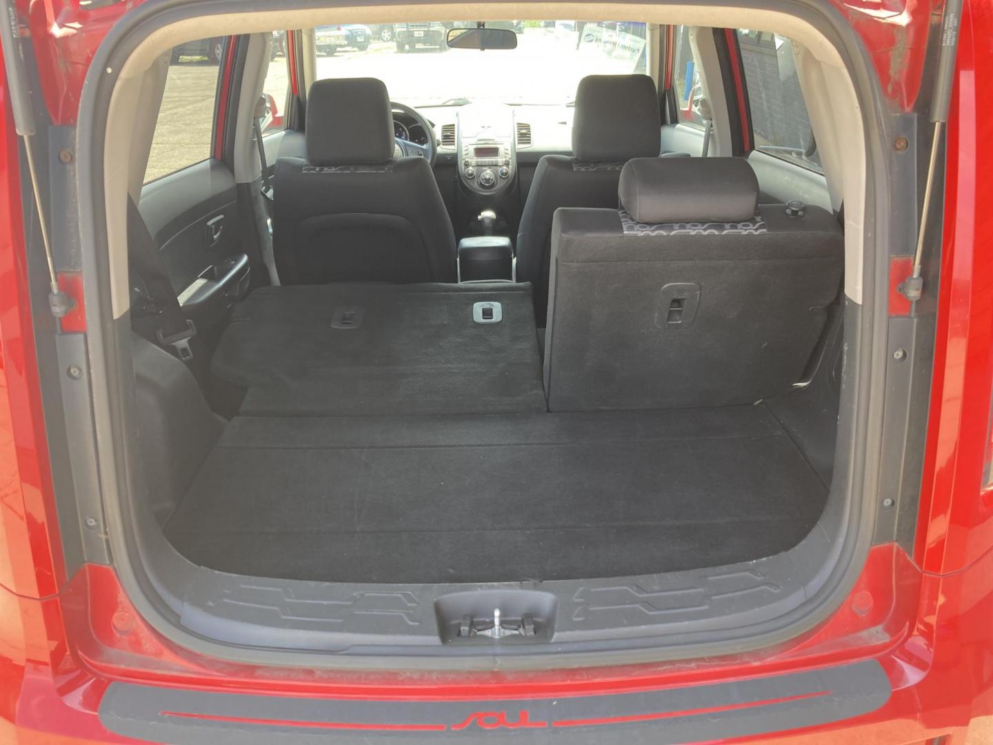 2010 Lipstick Red Kia Soul ! (KNDJT2A20A7) with an 2.0L L4 DOHC 16V engine, located at 1800 South Ihm Blvd, Freeport, IL, 61032, (815) 232-5543, 42.278645, -89.607994 - Soul + 4D Wagon - Photo#7