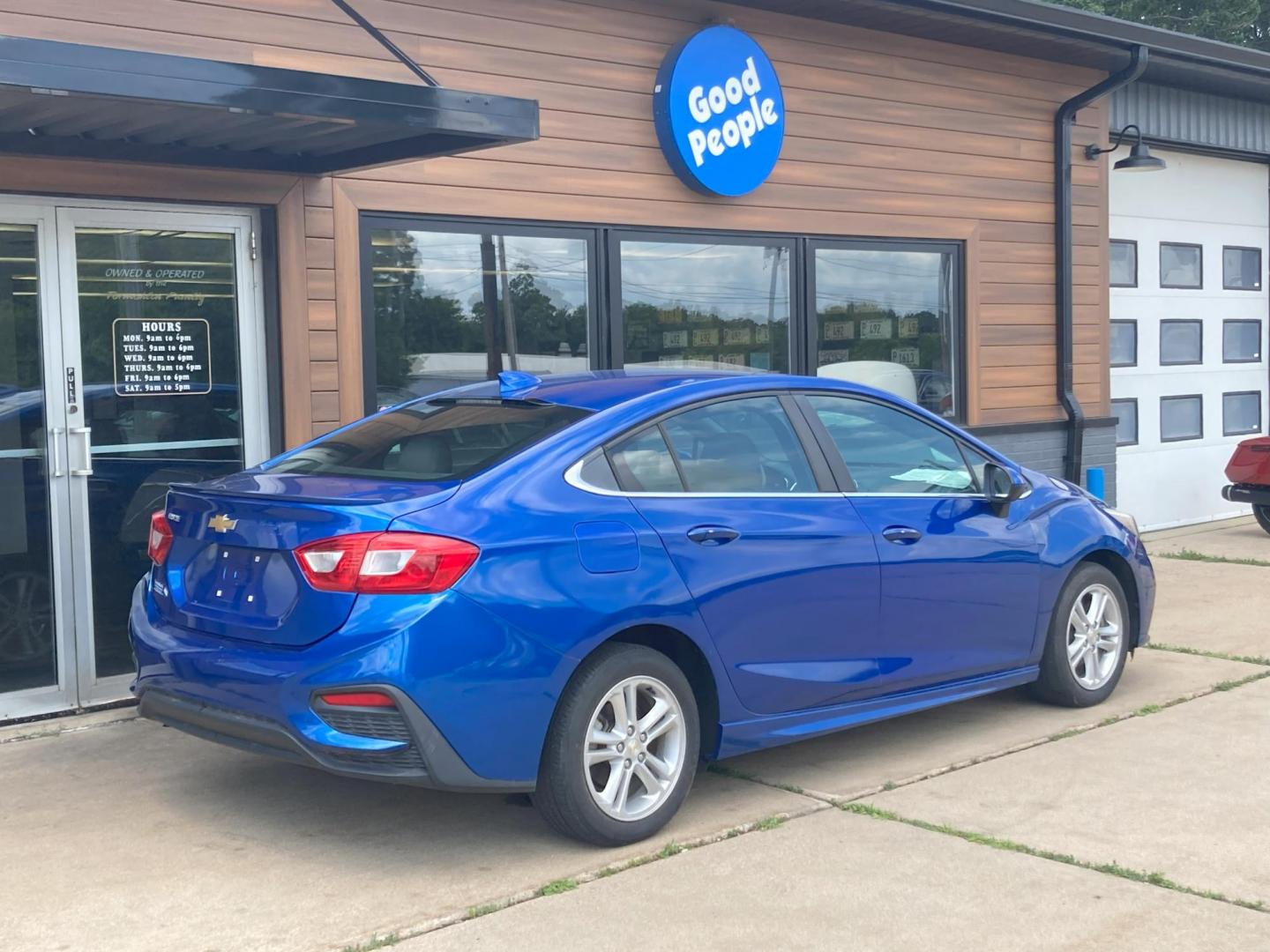 2016 Vector Blue Met. Chevrolet Cruze LT Auto (1G1BE5SM3G7) with an 1.4L L4 DOHC 16V TURBO engine, 6A transmission, located at 1800 South Ihm Blvd, Freeport, IL, 61032, (815) 232-5543, 42.278645, -89.607994 - Cruze LT 4D Sedan - Photo#1