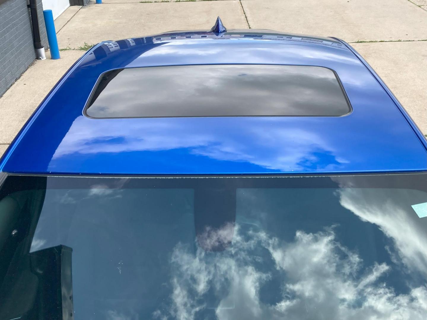 2016 Vector Blue Met. Chevrolet Cruze LT Auto (1G1BE5SM3G7) with an 1.4L L4 DOHC 16V TURBO engine, 6A transmission, located at 1800 South Ihm Blvd, Freeport, IL, 61032, (815) 232-5543, 42.278645, -89.607994 - Cruze LT 4D Sedan - Photo#4