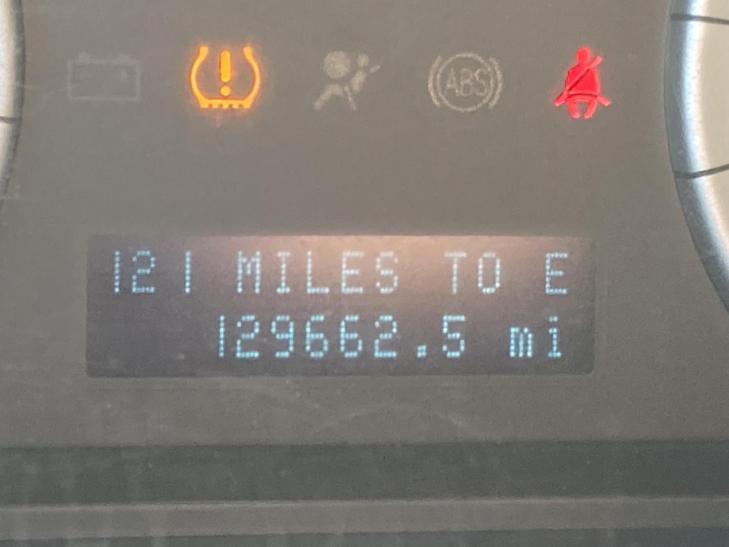 2009 Billet Silver Ford Escape XLT FWD I4 (1FMCU03729K) with an 2.5L L4 DOHC 16V engine, 4-Speed Automatic Overdrive transmission, located at 1800 South Ihm Blvd, Freeport, IL, 61032, (815) 232-5543, 42.278645, -89.607994 - Photo#6