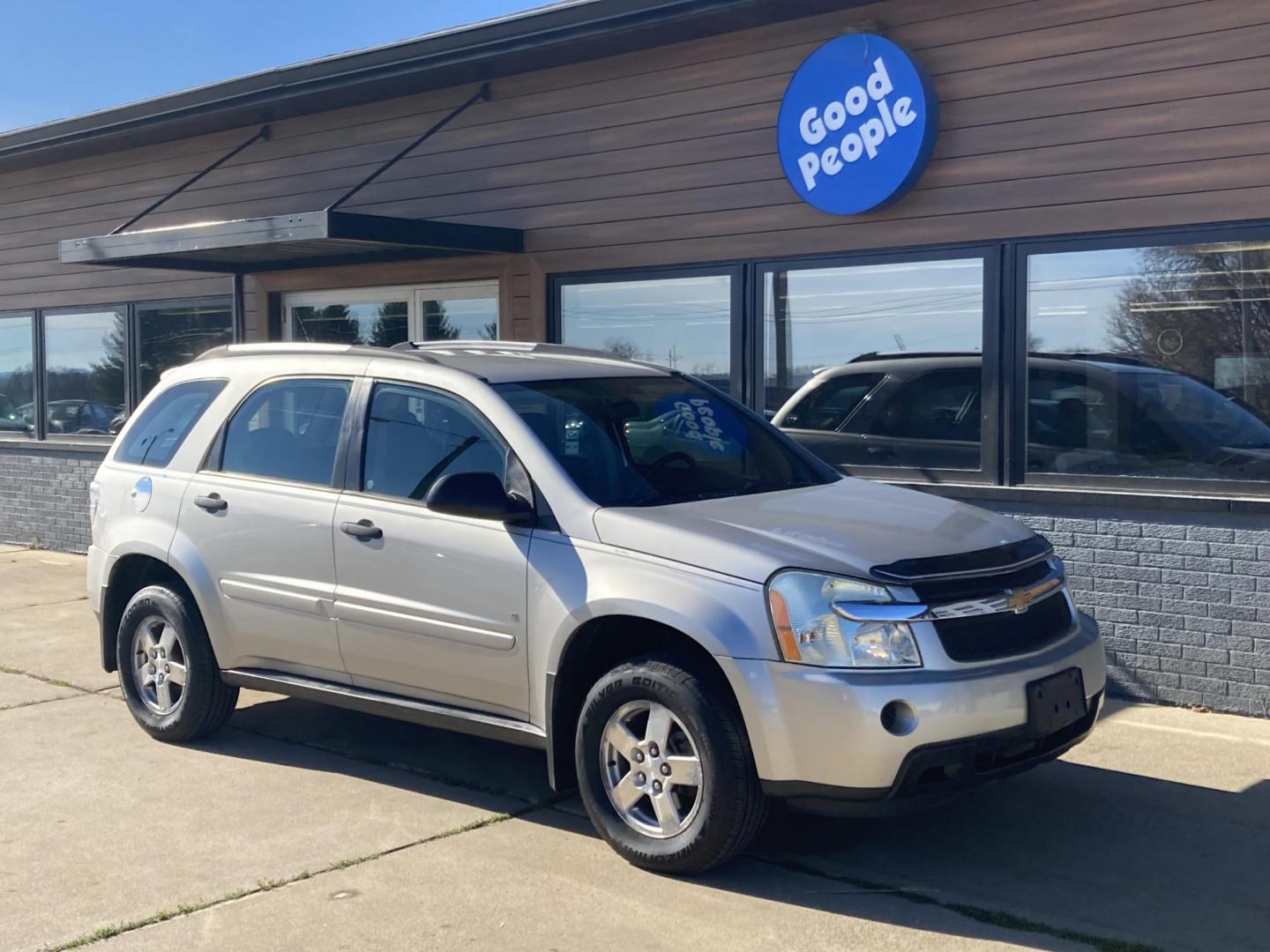 2007 Silver Met Chevrolet Equinox LS AWD (2CNDL23F476) with an 3.4L V6 OHV 12V engine, 5-Speed Automatic transmission, located at 1800 South Ihm Blvd, Freeport, IL, 61032, (815) 232-5543, 42.278645, -89.607994 - Equinox LS 4D SUV AWD - Photo#0