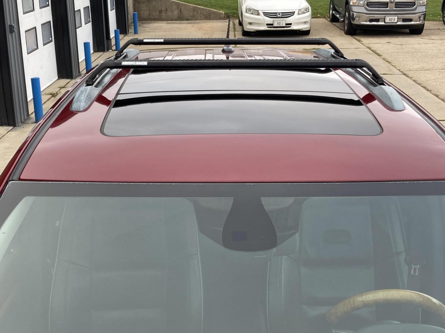 2012 Garnet Red Met. Jeep Grand Cherokee Overland 4WD (1C4RJFCT6CC) with an 5.7L V8 OHV 16V engine, 5-Speed Automatic transmission, located at 1800 South Ihm Blvd, Freeport, IL, 61032, (815) 232-5543, 42.278645, -89.607994 - Photo#9