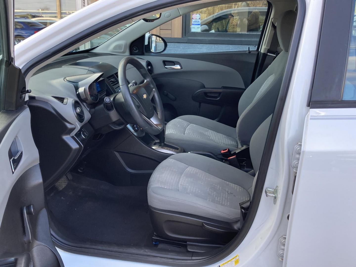 2012 Arctic White Chevrolet Sonic 2LS Sedan (1G1JA5SHXC4) with an 1.8L L4 DOHC 24V FFV engine, 6-Speed Automatic transmission, located at 1800 South Ihm Blvd, Freeport, IL, 61032, (815) 232-5543, 42.278645, -89.607994 - Photo#4