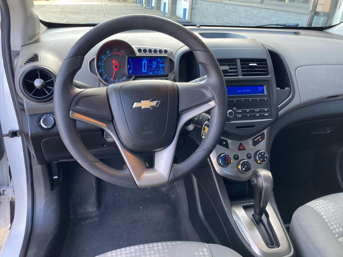 2012 Arctic White Chevrolet Sonic 2LS Sedan (1G1JA5SHXC4) with an 1.8L L4 DOHC 24V FFV engine, 6-Speed Automatic transmission, located at 1800 South Ihm Blvd, Freeport, IL, 61032, (815) 232-5543, 42.278645, -89.607994 - Photo#5