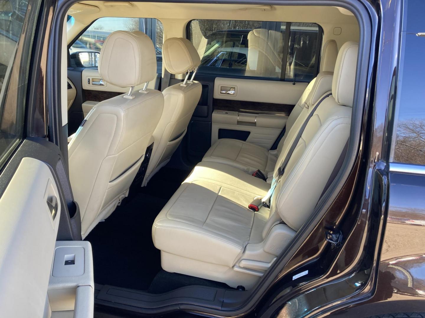 2013 Kodiak Brown Met Ford Flex Limited AWD (2FMHK6D86DB) with an 3.5L V6 DOHC 24V engine, 6-Speed Automatic Overdrive transmission, located at 1800 South Ihm Blvd, Freeport, IL, 61032, (815) 232-5543, 42.278645, -89.607994 - Photo#7