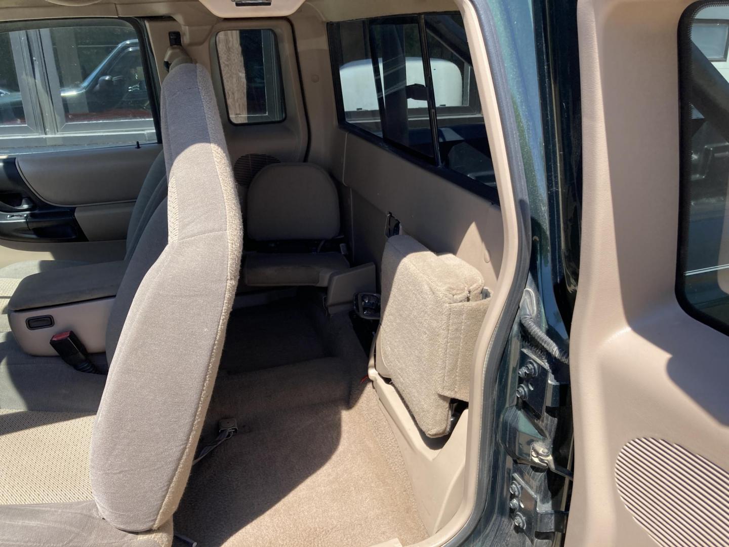 2001 Forest Green Met Ford Ranger Edge Plus SuperCab 4.0 4WD (1FTZR15E81T) with an 4.0L V6 SOHC 12V engine, 5-Speed Automatic Overdrive transmission, located at 1800 South Ihm Blvd, Freeport, IL, 61032, (815) 232-5543, 42.278645, -89.607994 - Photo#7