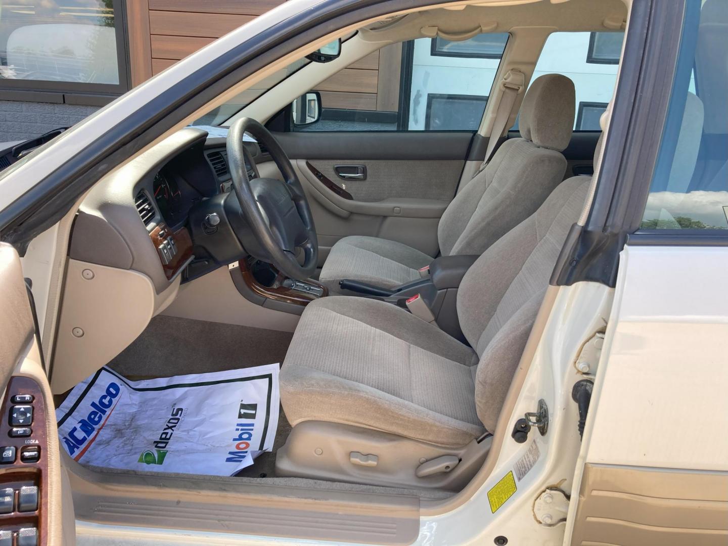 2003 Vanilla Subaru Outback Wagon w/ All-weather Package (4S3BH675937) with an 2.5L H4 SOHC 16V engine, 4-Speed Automatic Overdrive transmission, located at 1800 South Ihm Blvd, Freeport, IL, 61032, (815) 232-5543, 42.278645, -89.607994 - Photo#1