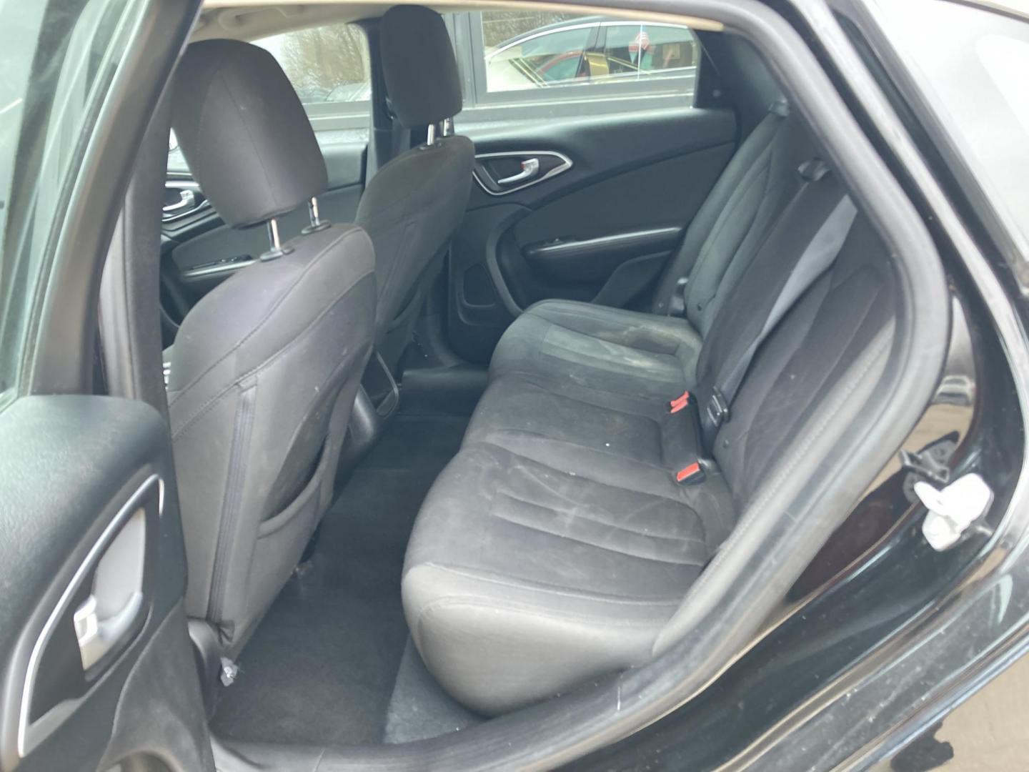 2015 Jet Black Chrysler 200 Limited (1C3CCCAB2FN) with an 2.4L L4 DOHC 16V engine, 9-Speed Automatic transmission, located at 1800 South Ihm Blvd, Freeport, IL, 61032, (815) 232-5543, 42.278645, -89.607994 - Photo#8