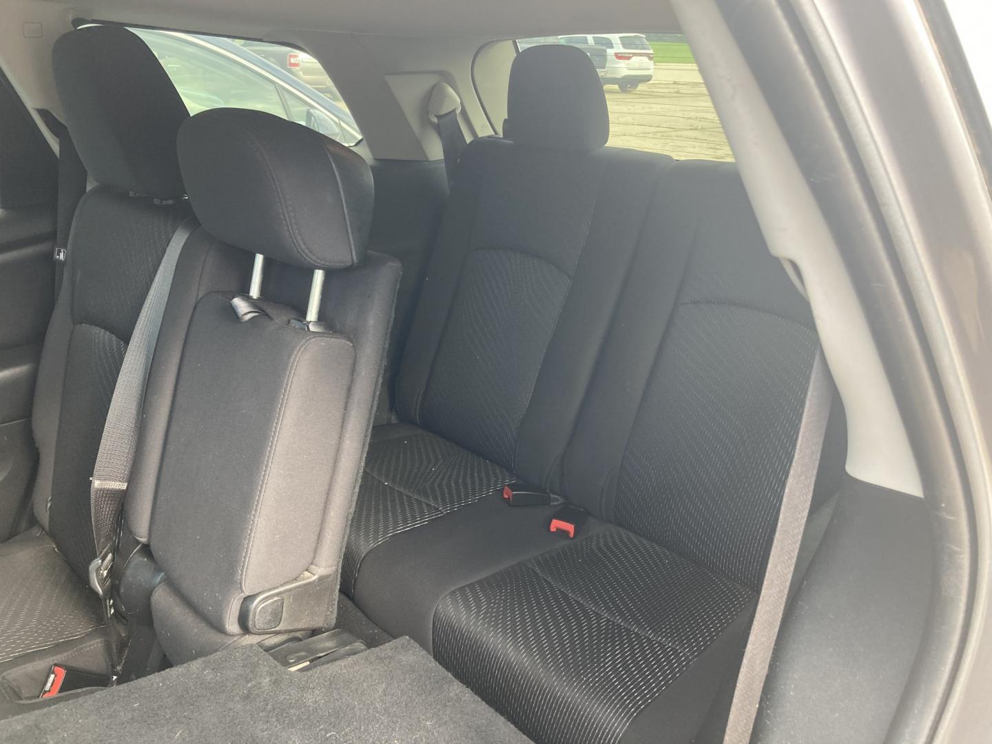 2012 Storm Gray Met Dodge Journey SXT (3C4PDCBB6CT) with an 2.4L L6 DOHC 16V engine, 4-Speed Automatic transmission, located at 1800 South Ihm Blvd, Freeport, IL, 61032, (815) 232-5543, 42.278645, -89.607994 - Journey SXT 4D SUV FWD- Photo#8