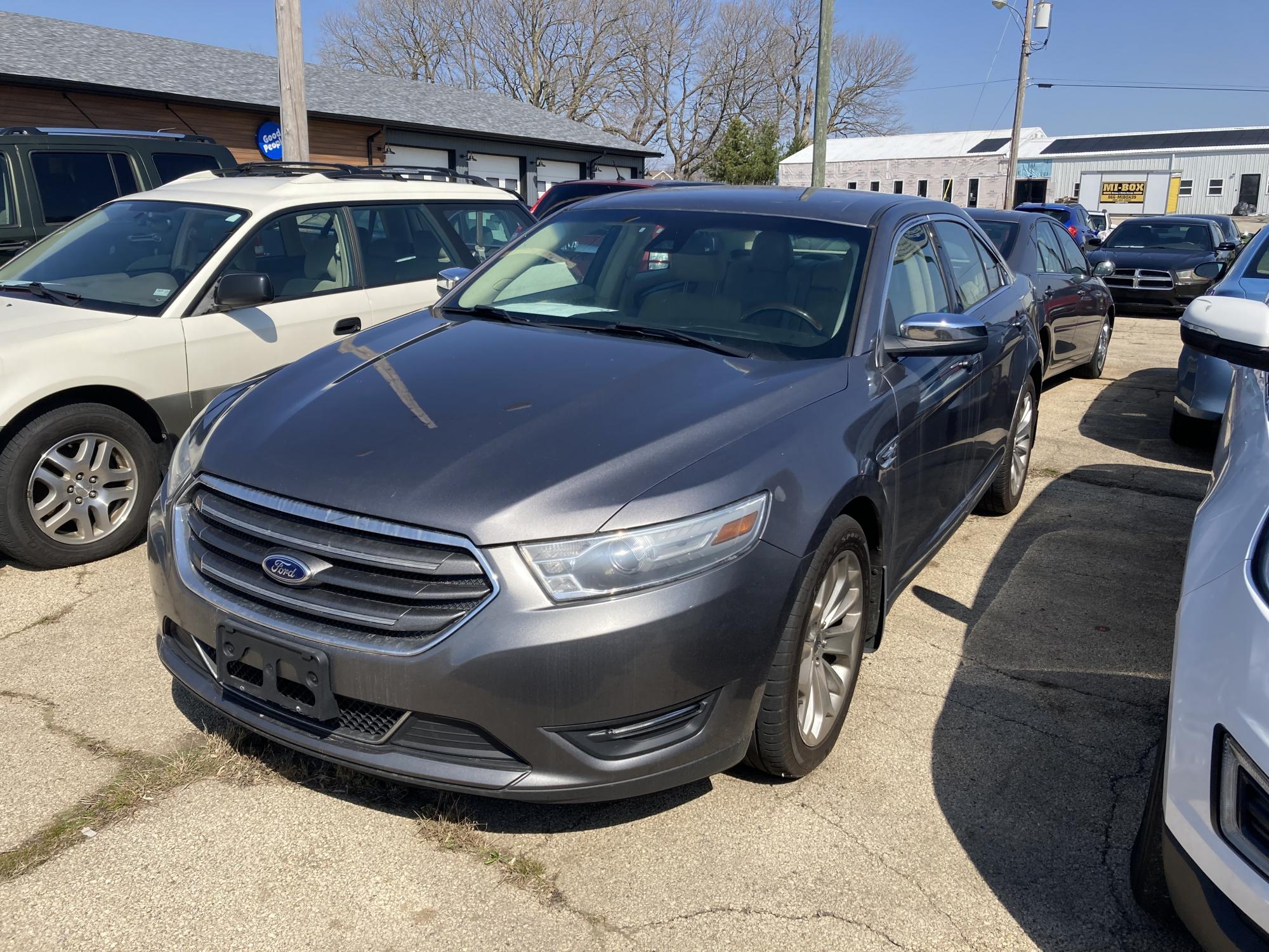 photo of 2014 Ford Taurus Limited FWD