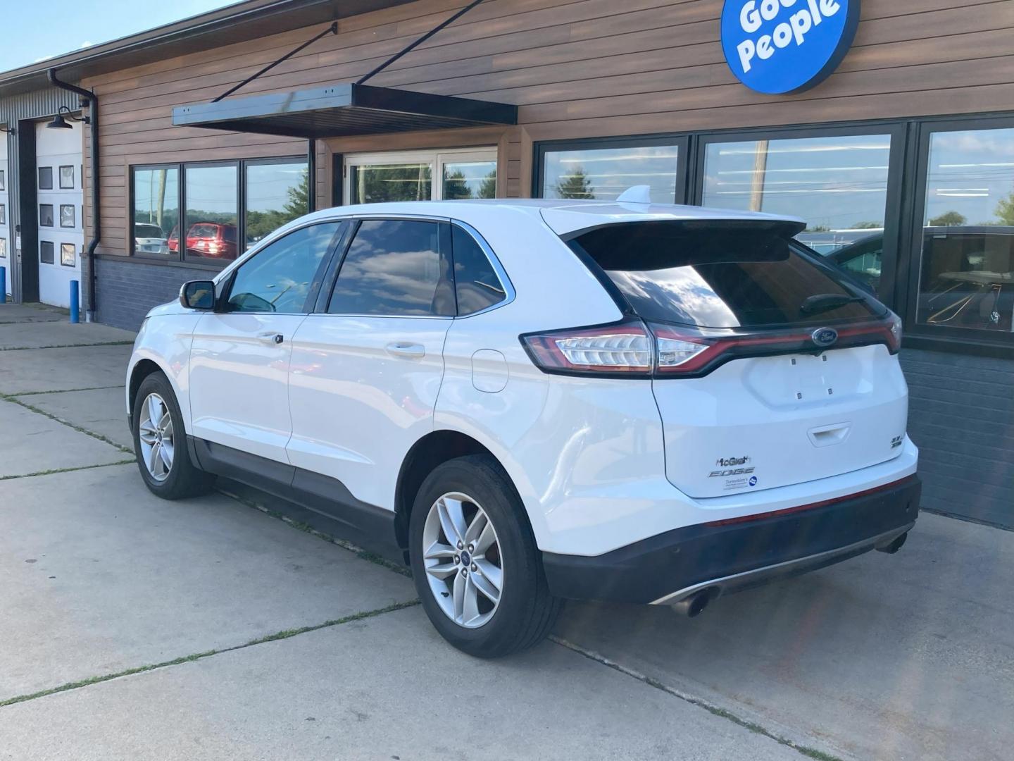 2016 Arctic White Ford Edge SEL AWD (2FMPK4J99GB) with an 2.0L L4 DOHC 16V engine, 6A transmission, located at 1800 South Ihm Blvd, Freeport, IL, 61032, (815) 232-5543, 42.278645, -89.607994 - Photo#5