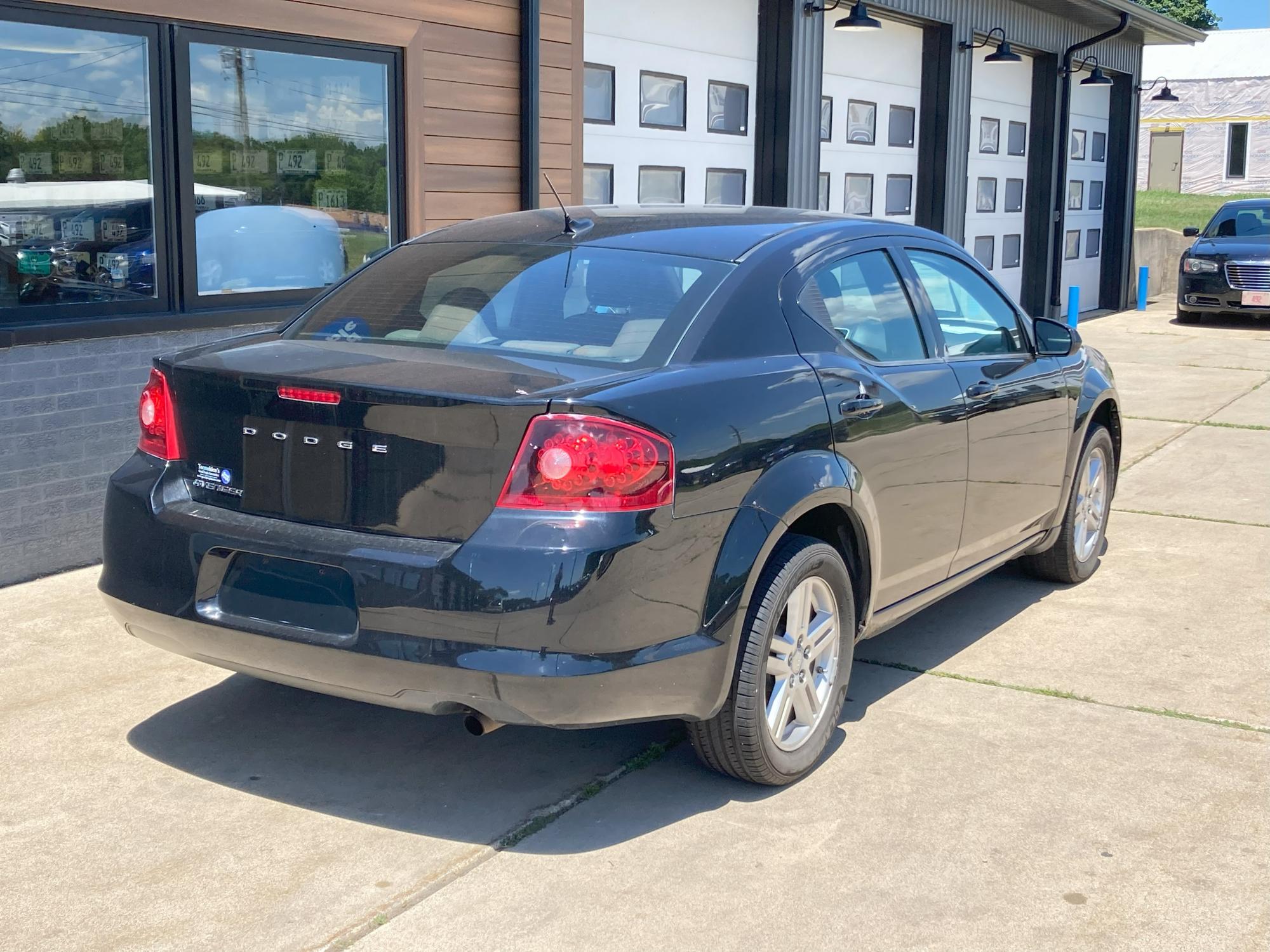 photo of 2011 Dodge Avenger Mainstreet