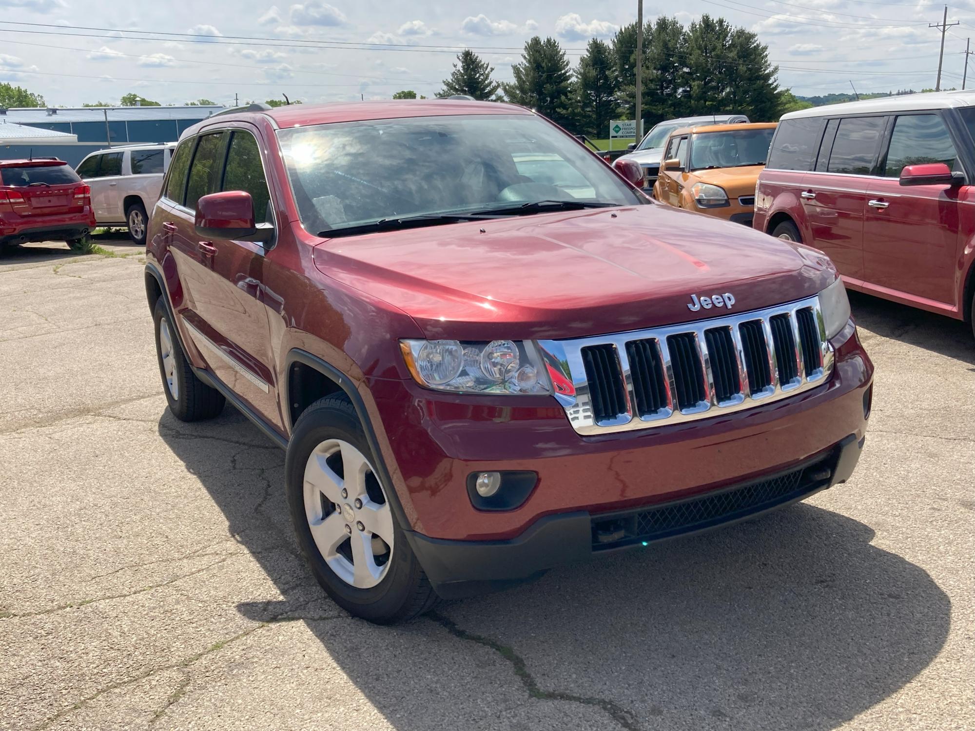 photo of 2012 Jeep Grand Cherokee Laredo 4WD