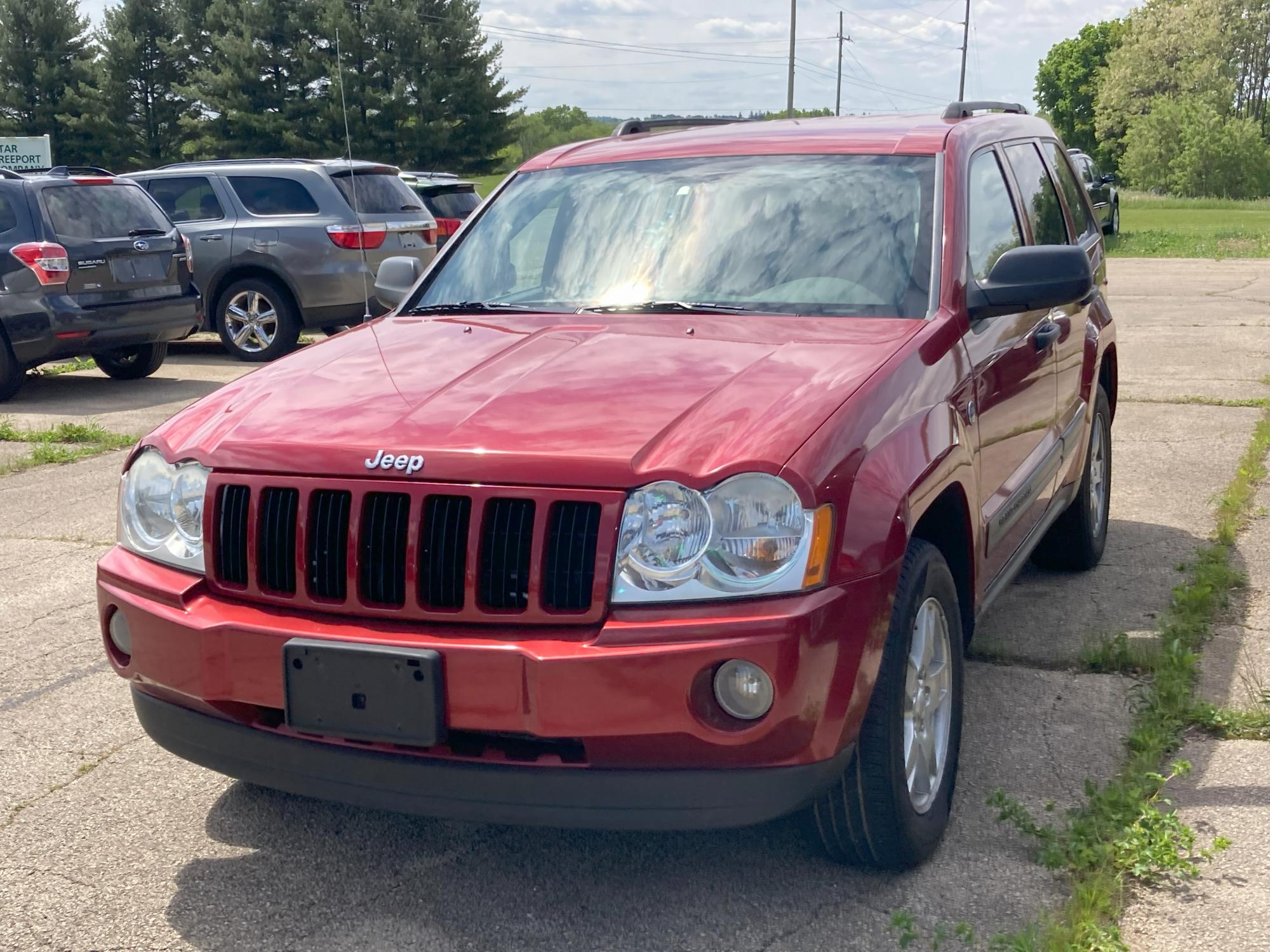 photo of 2005 Jeep Grand Cherokee Laredo 4WD