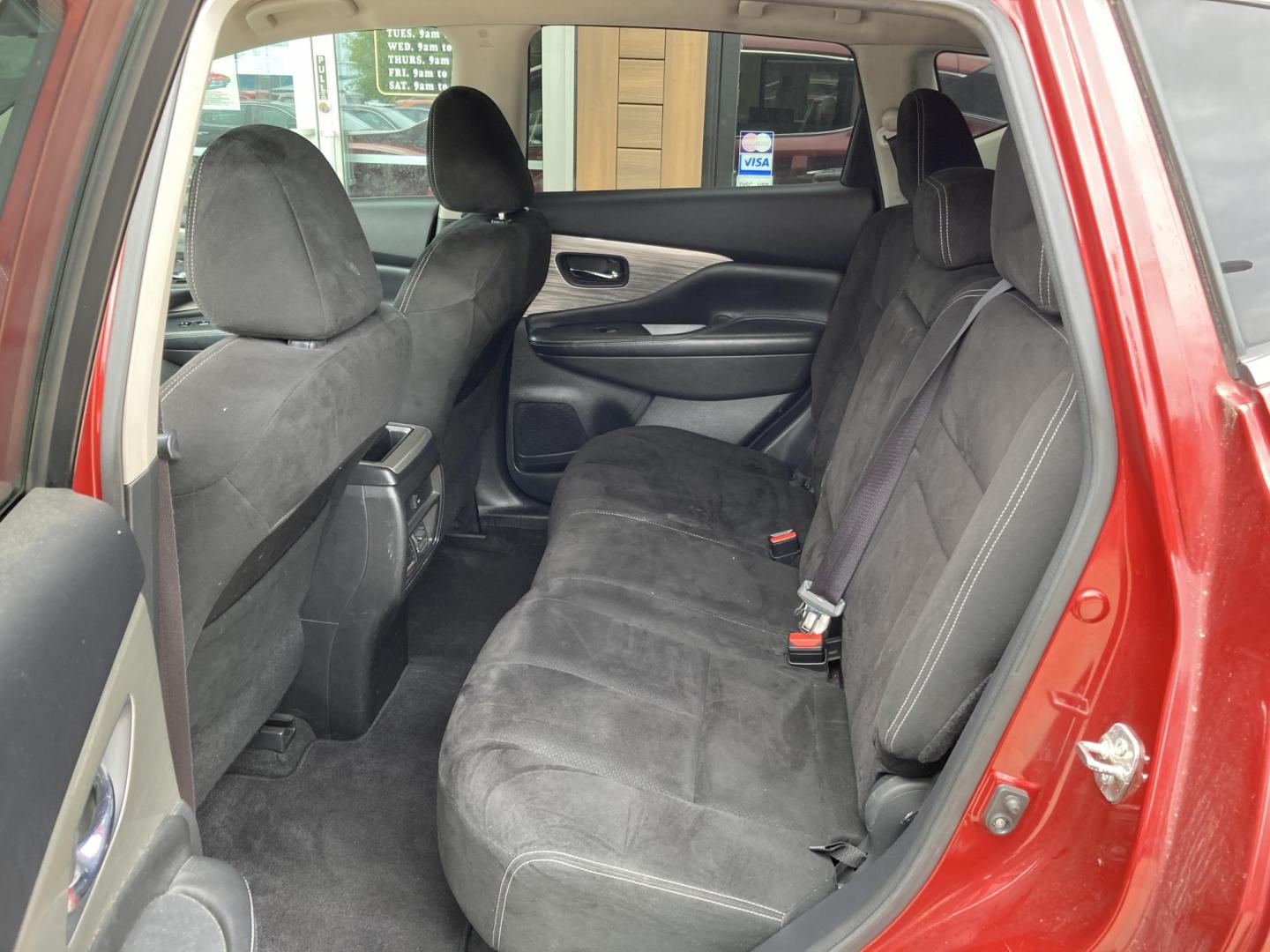 2015 Medium Red Met. Nissan Murano Platinum FWD (5N1AZ2MG8FN) with an 3.5L V6 DOHC 24V engine, Continuously Variable Transmission transmission, located at 1800 South Ihm Blvd, Freeport, IL, 61032, (815) 232-5543, 42.278645, -89.607994 - Murano S 4D SUV FWD - Photo#7