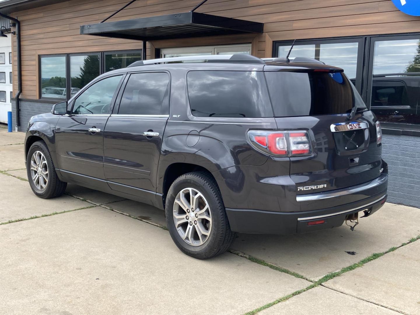 2016 Amethyst Met GMC Acadia SLT-1 AWD (1GKKVRKD8GJ) with an 3.6L V6 DOHC 24V engine, 6A transmission, located at 1800 South Ihm Blvd, Freeport, IL, 61032, (815) 232-5543, 42.278645, -89.607994 - Acadia SLT1 4D SUV AWD - Photo#2