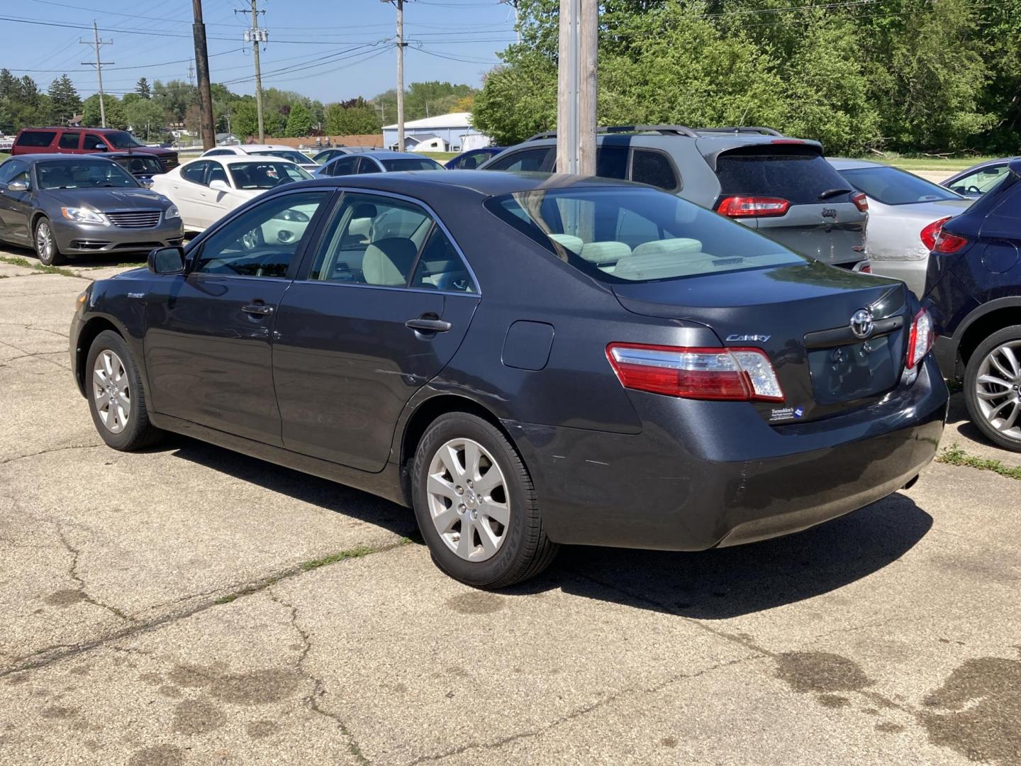 2007 Magnetic Gray Met Toyota Camry Hybrid Sedan (4T1BB46K87U) with an 2.4L L4 DOHC 16V HYBRID engine, CVT transmission, located at 1800 South Ihm Blvd, Freeport, IL, 61032, (815) 232-5543, 42.278645, -89.607994 - Camry Hybrid 4D Sedan - Photo#4