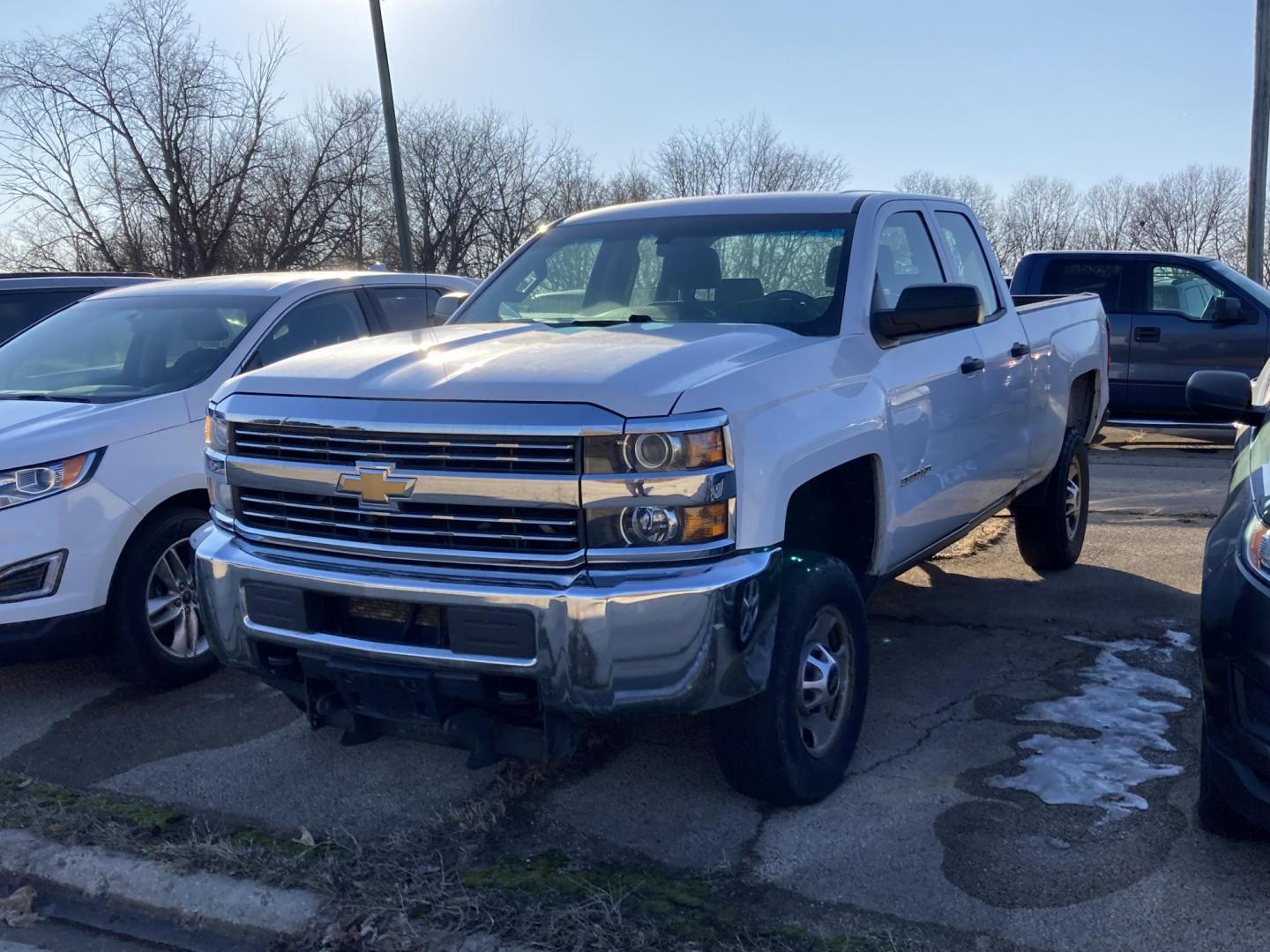 2017 White Chevrolet Silverado 2500HD Work Truck Double Cab Long Box 4WD (1GC2KUEG1HZ) with an 6.0L V8 OHV 16V FFV engine, 6A transmission, located at 1800 South Ihm Blvd, Freeport, IL, 61032, (815) 232-5543, 42.278645, -89.607994 - Silverado 2500 W/T Double Cab 4WD- Photo#0
