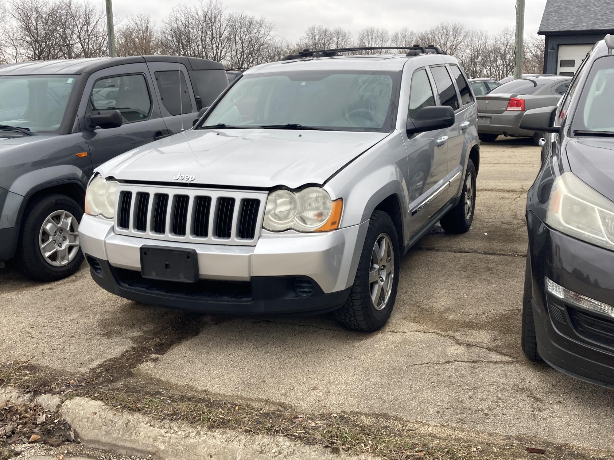 photo of 2009 Jeep Grand Cherokee Laredo 4WD