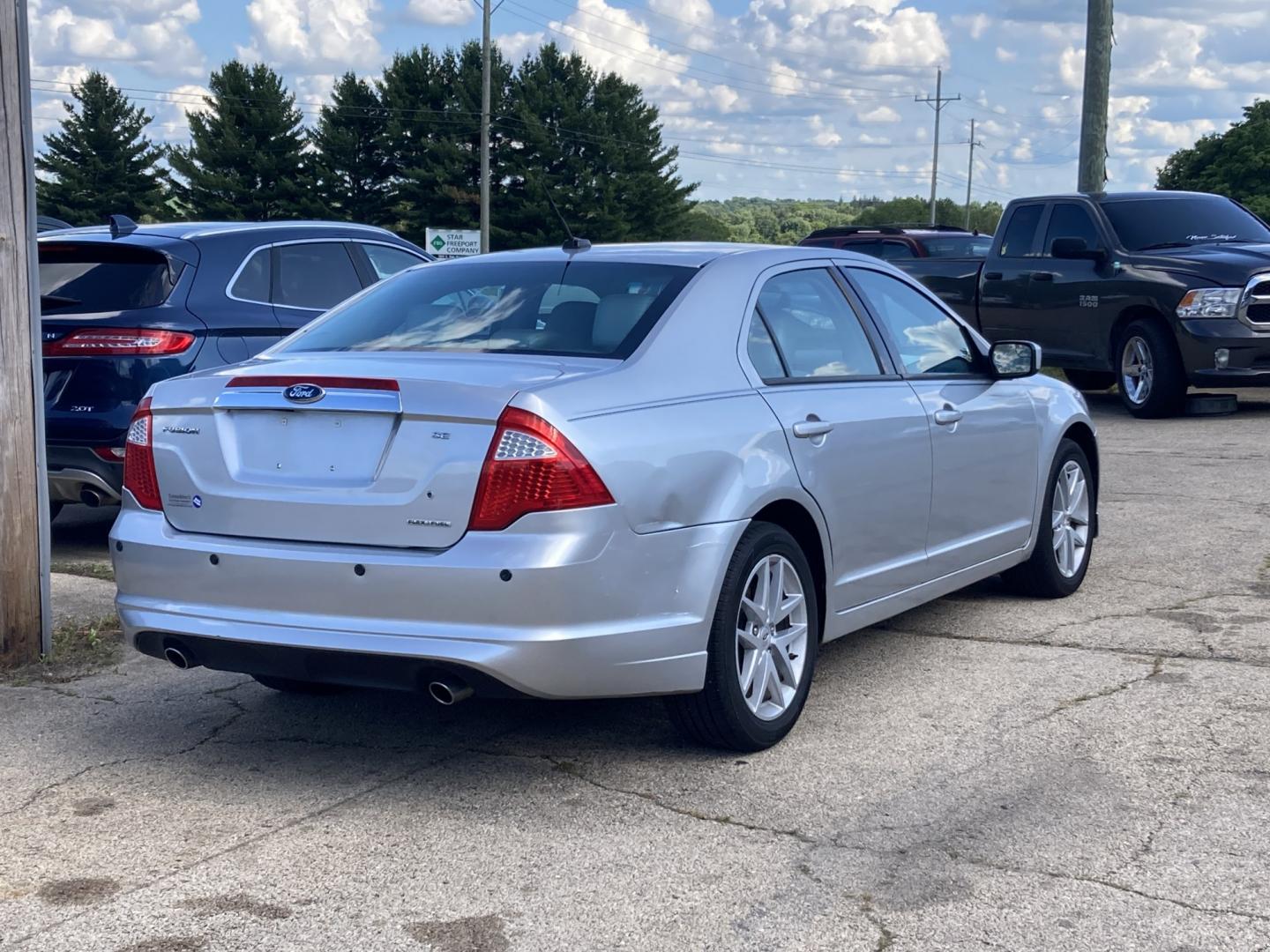 2012 Bright Silver Ford Fusion SEL (3FAHP0JG2CR) with an 3.0L V6 DOHC 24V engine, located at 1800 South Ihm Blvd, Freeport, IL, 61032, (815) 232-5543, 42.278645, -89.607994 - Fusion SEL 4D Sedan- Photo#1