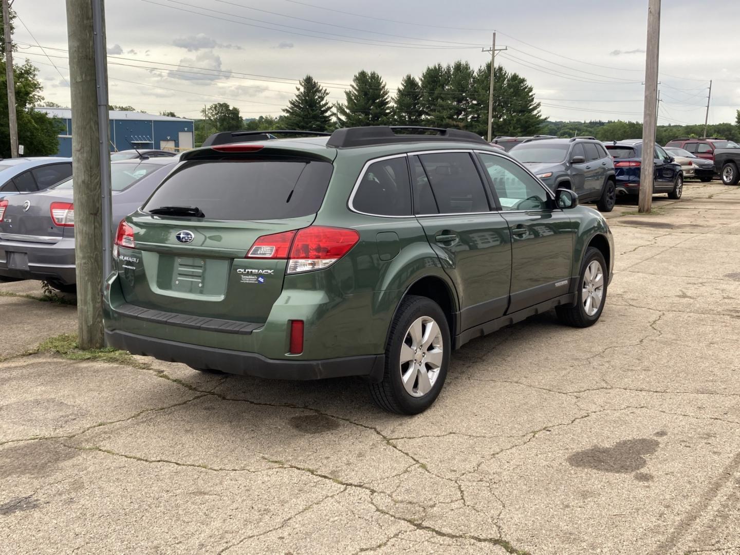 2010 Cypress Green m Subaru Outback 2.5i Premium (4S4BRCGC7A3) with an 2.5L H4 DOHC 16V engine, Continuously Variable Transmisson transmission, located at 1800 South Ihm Blvd, Freeport, IL, 61032, (815) 232-5543, 42.278645, -89.607994 - Outback Premium 4D Wagon- Photo#1