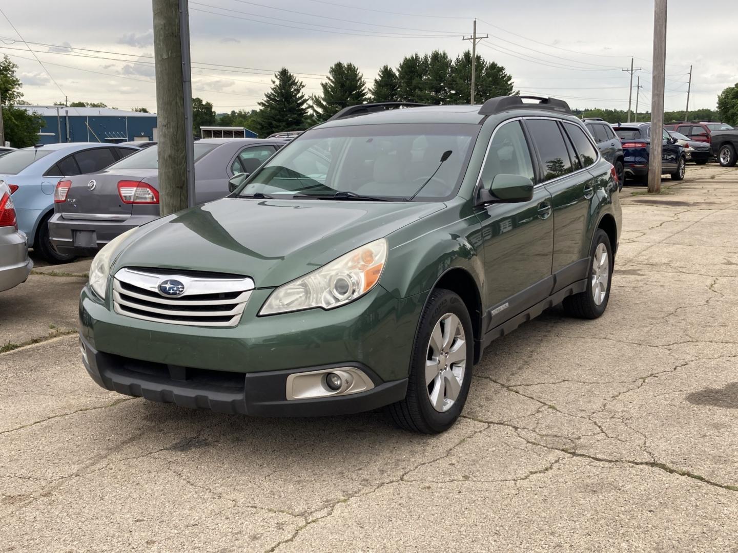 2010 Cypress Green m Subaru Outback 2.5i Premium (4S4BRCGC7A3) with an 2.5L H4 DOHC 16V engine, Continuously Variable Transmisson transmission, located at 1800 South Ihm Blvd, Freeport, IL, 61032, (815) 232-5543, 42.278645, -89.607994 - Outback Premium 4D Wagon- Photo#3