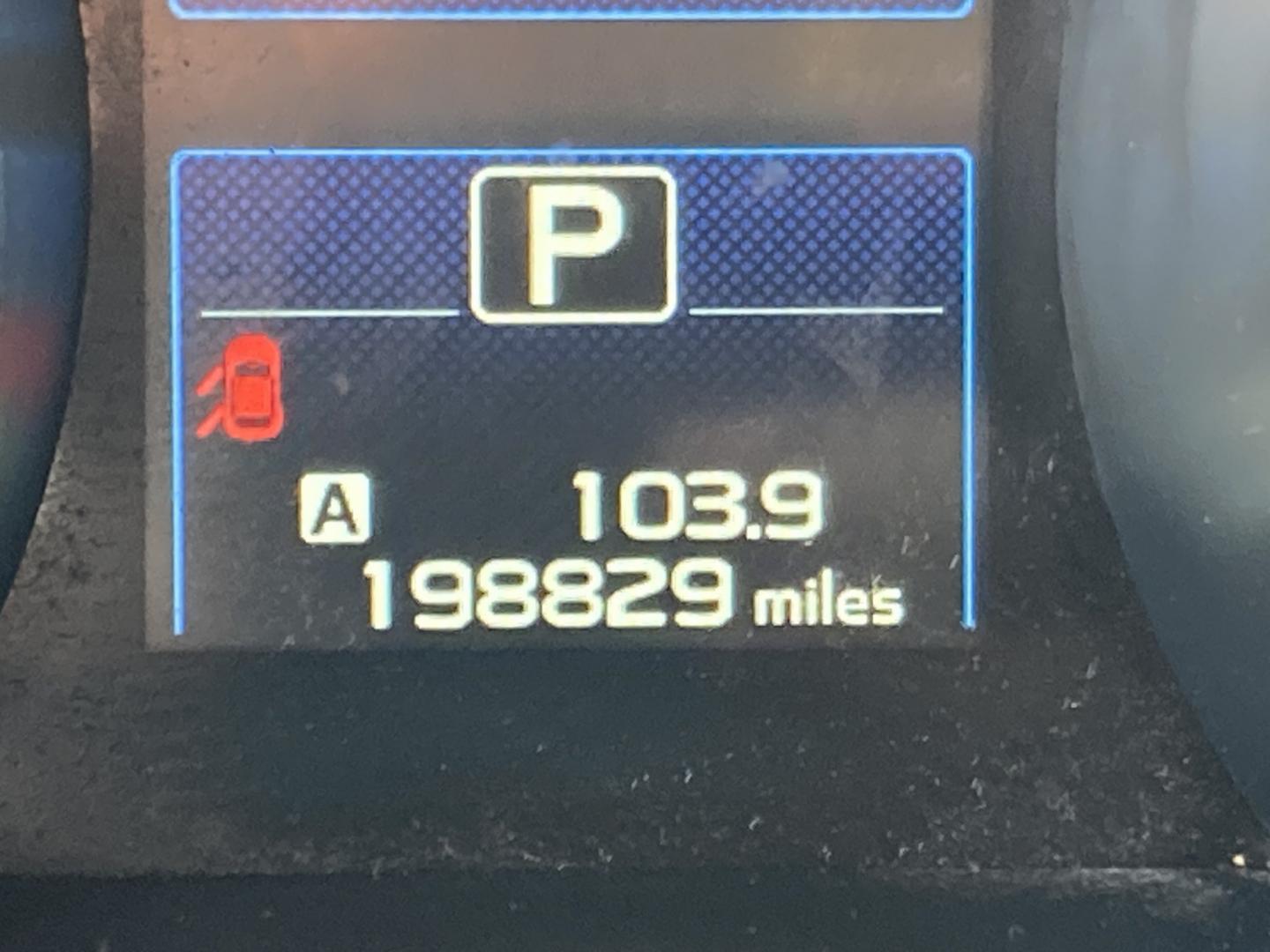 2015 Light Tungsten met Subaru Outback 2.5i Premium (4S4BSBDC3F3) with an 2.5L H4 DOHC 16V engine, 6A transmission, located at 1800 South Ihm Blvd, Freeport, IL, 61032, (815) 232-5543, 42.278645, -89.607994 - Outback Premium 4D Wagon- Photo#6